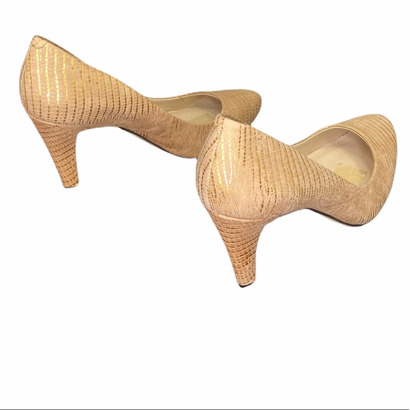 Vince Camuto Women’s Gold Dress Heels Sz 8 - Picture 9 of 11